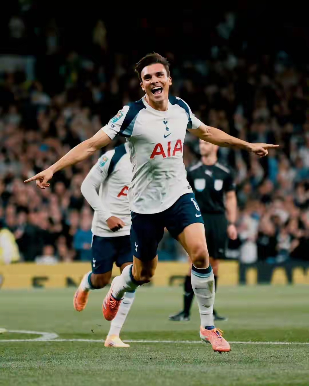 赛后那不勒斯备战英超，门线救险细节曝光，赛场秩序良好，球队文化再被提及的简单介绍